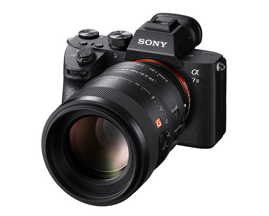 Sony A7 III right side