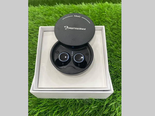 PremiumAV_earbuds